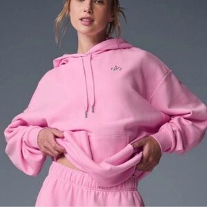 ALO Yoga accolade hoodie in SWEET PINK